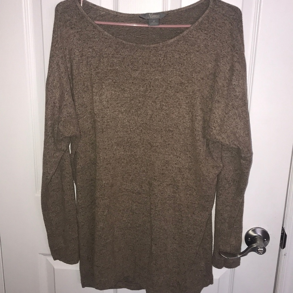 Long sleeve crew neck top